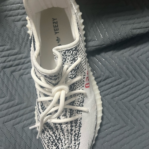 Yeezy Boost 350 V2 Zebra Size 10.5